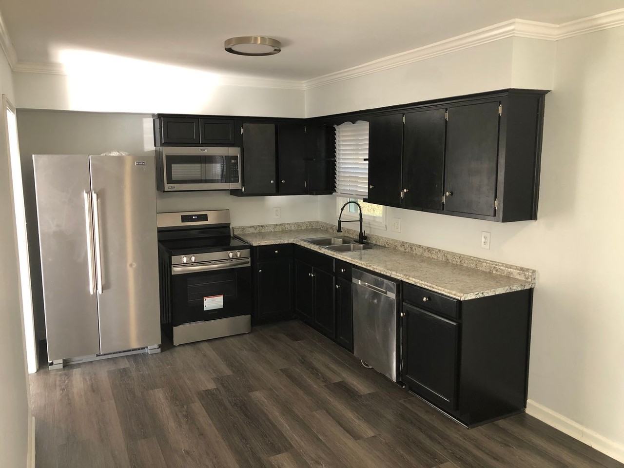 4477 Steam Mill Rd - Photo 3 of 20