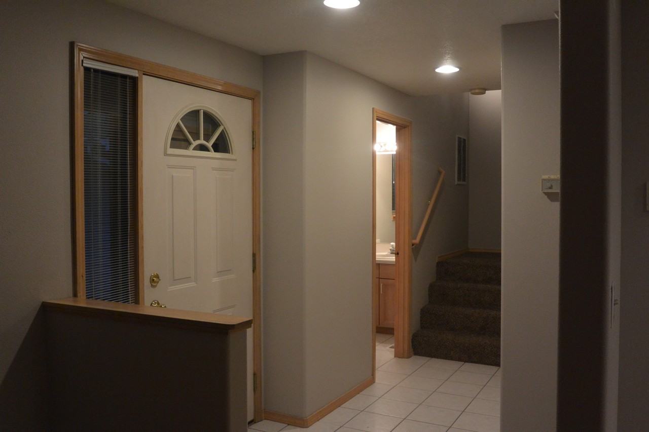 9019 Ne Lewis Dr - Photo 3 of 22