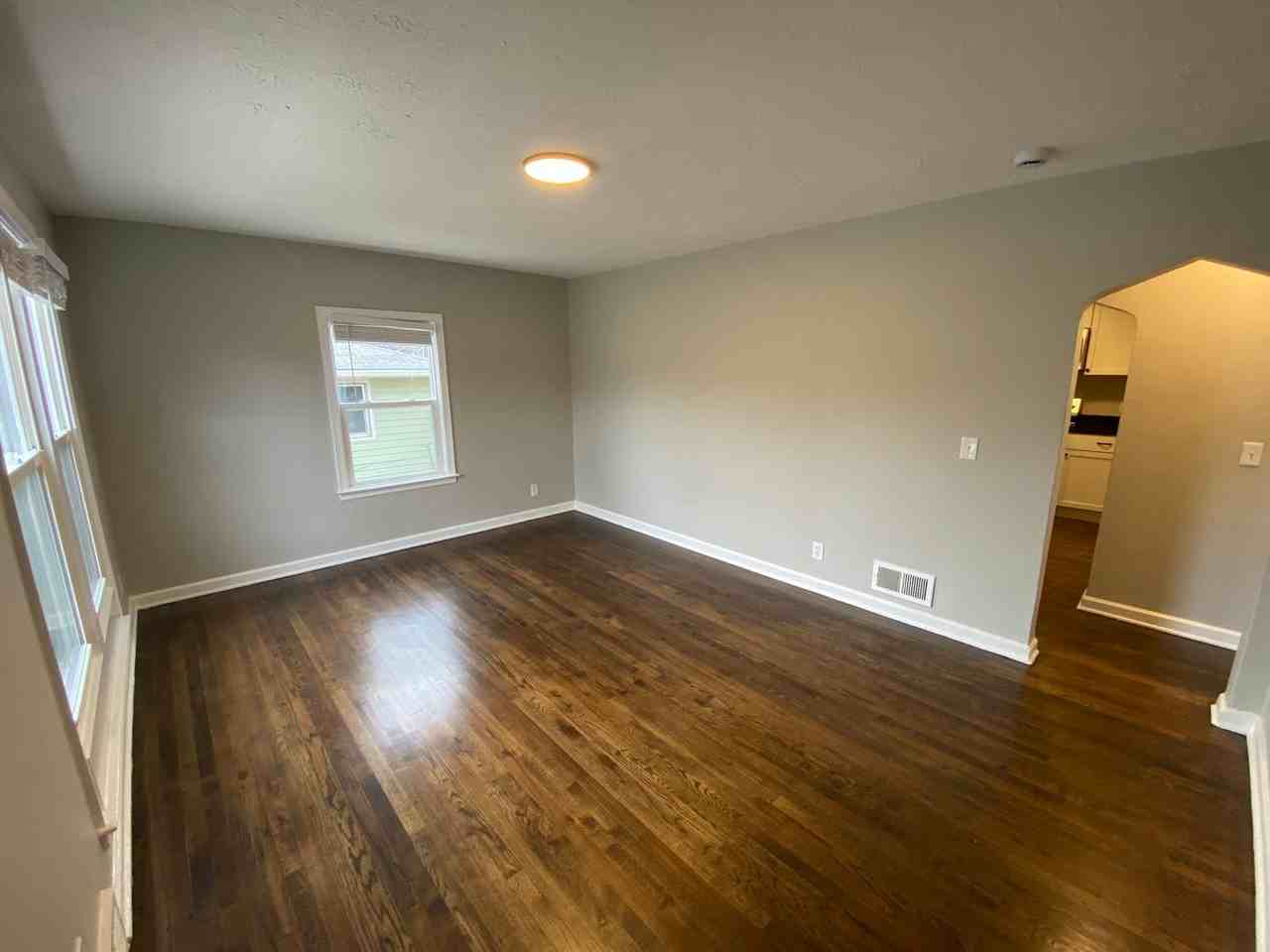5435 Fontenelle Blvd - Photo 2 of 14
