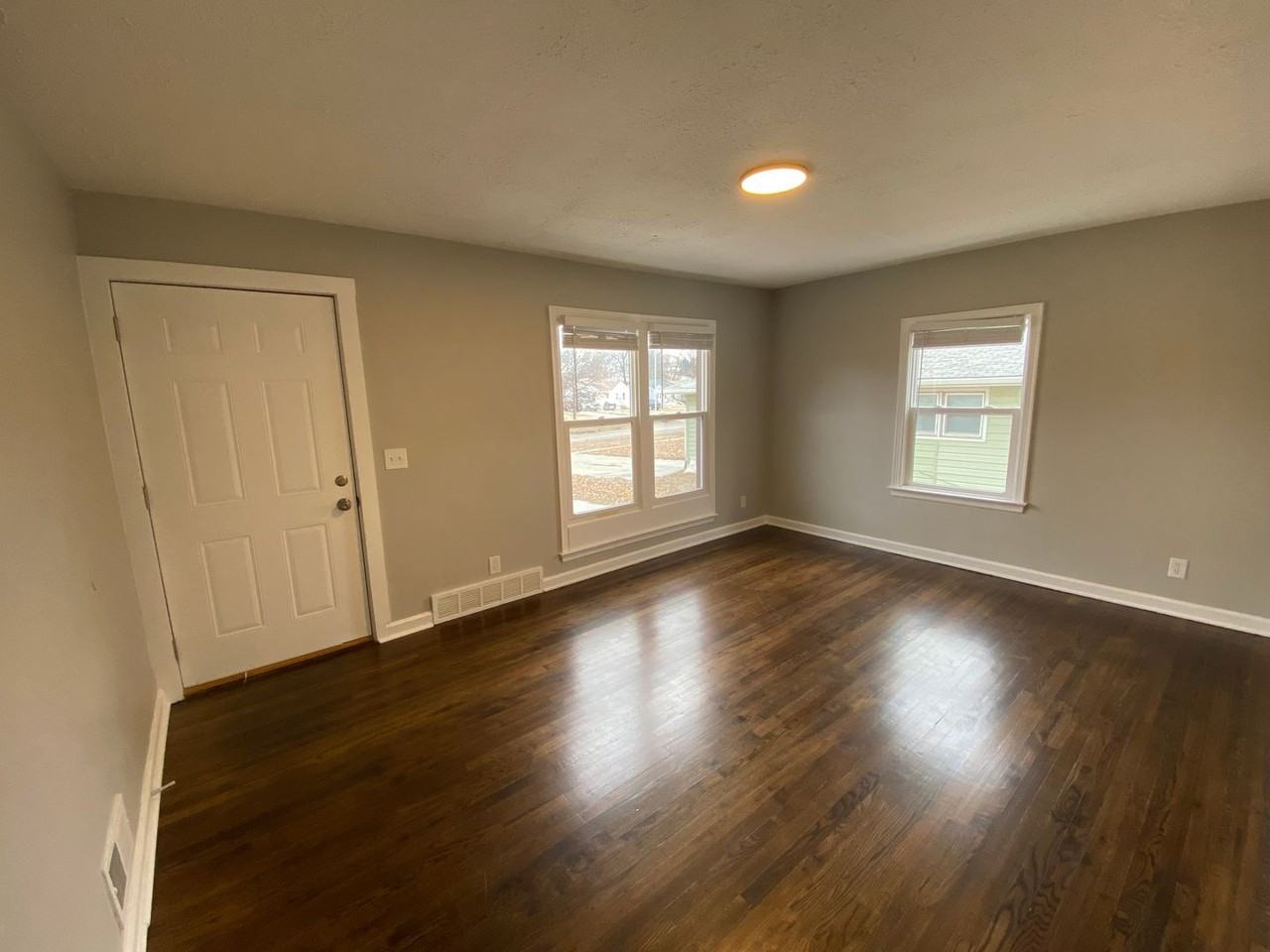 5435 Fontenelle Blvd - Photo 3 of 14