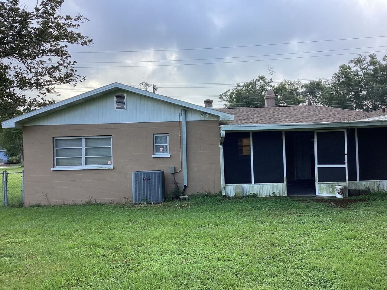 1505 S Lincoln Ave - Photo 2 of 10