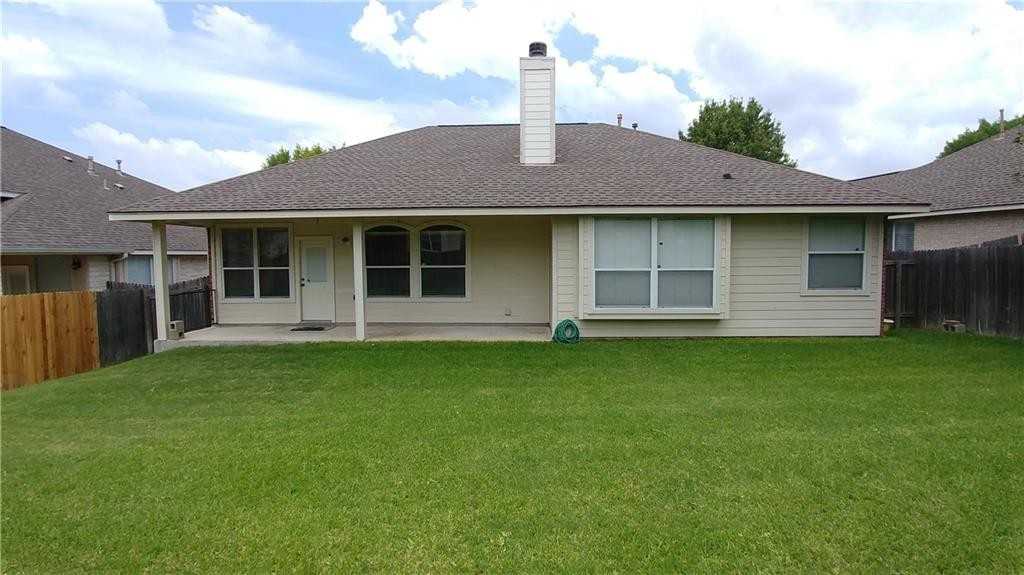 19909 Canterwood Ln - Photo 2 of 38