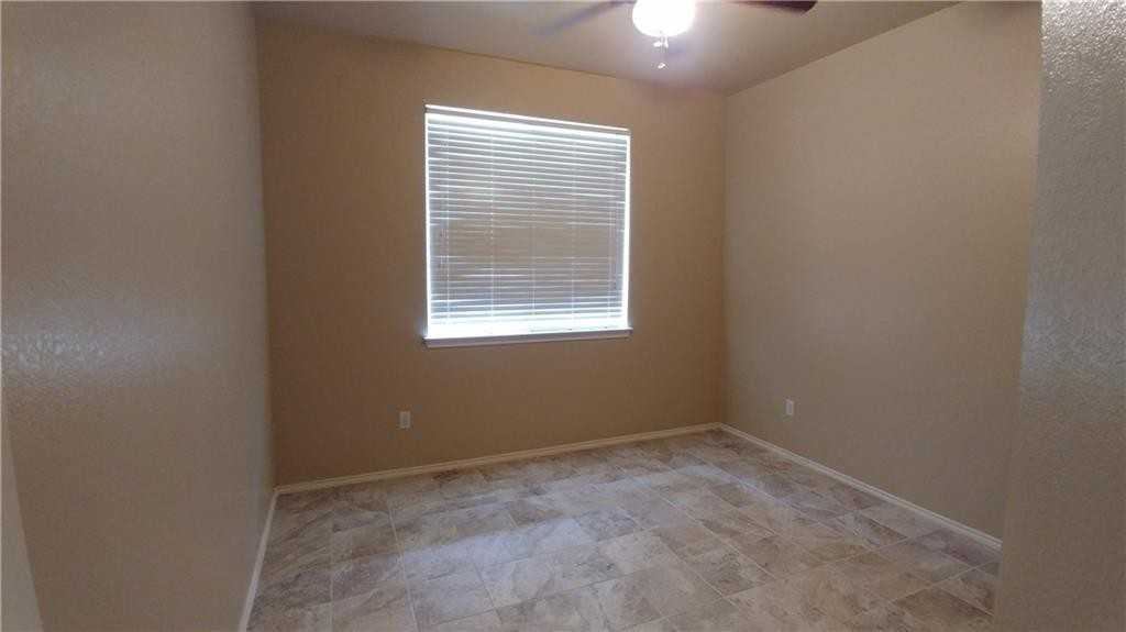 19909 Canterwood Ln - Photo 2 of 38