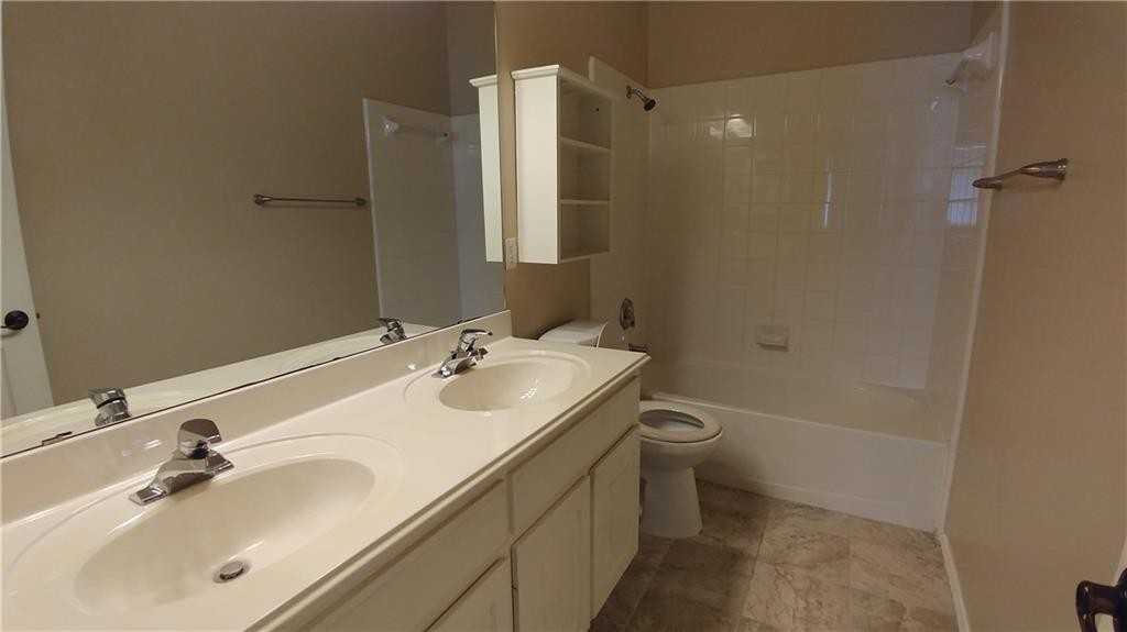 19909 Canterwood Ln - Photo 4 of 38