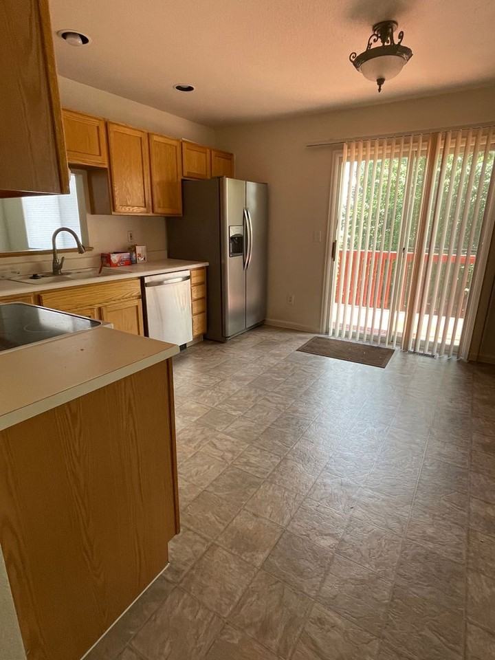 8669 Aberdeen Cir - Photo 4 of 11