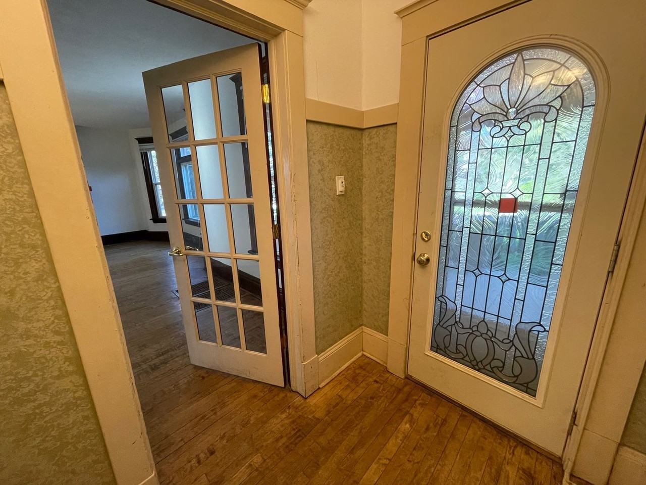 202 S 18th Ave E - Photo 7 of 33