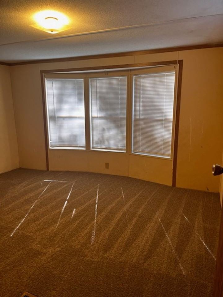 1807 Crawfordville Hwy - Photo 2 of 11
