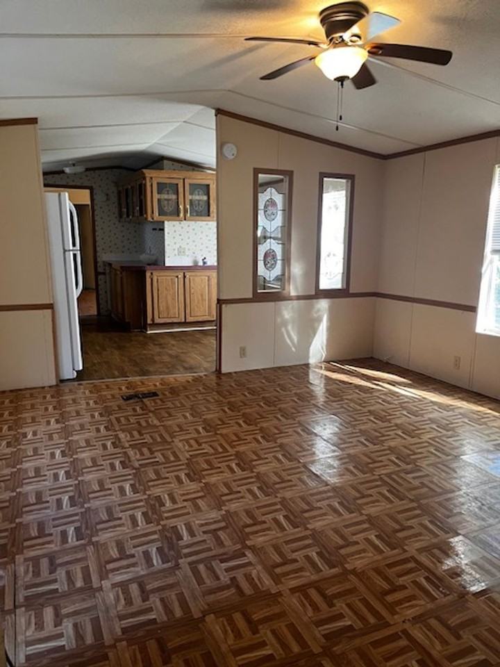 1807 Crawfordville Hwy - Photo 3 of 11