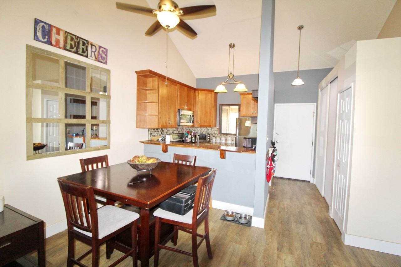 15 Kulanihakoi St #5F - Photo 3 of 17