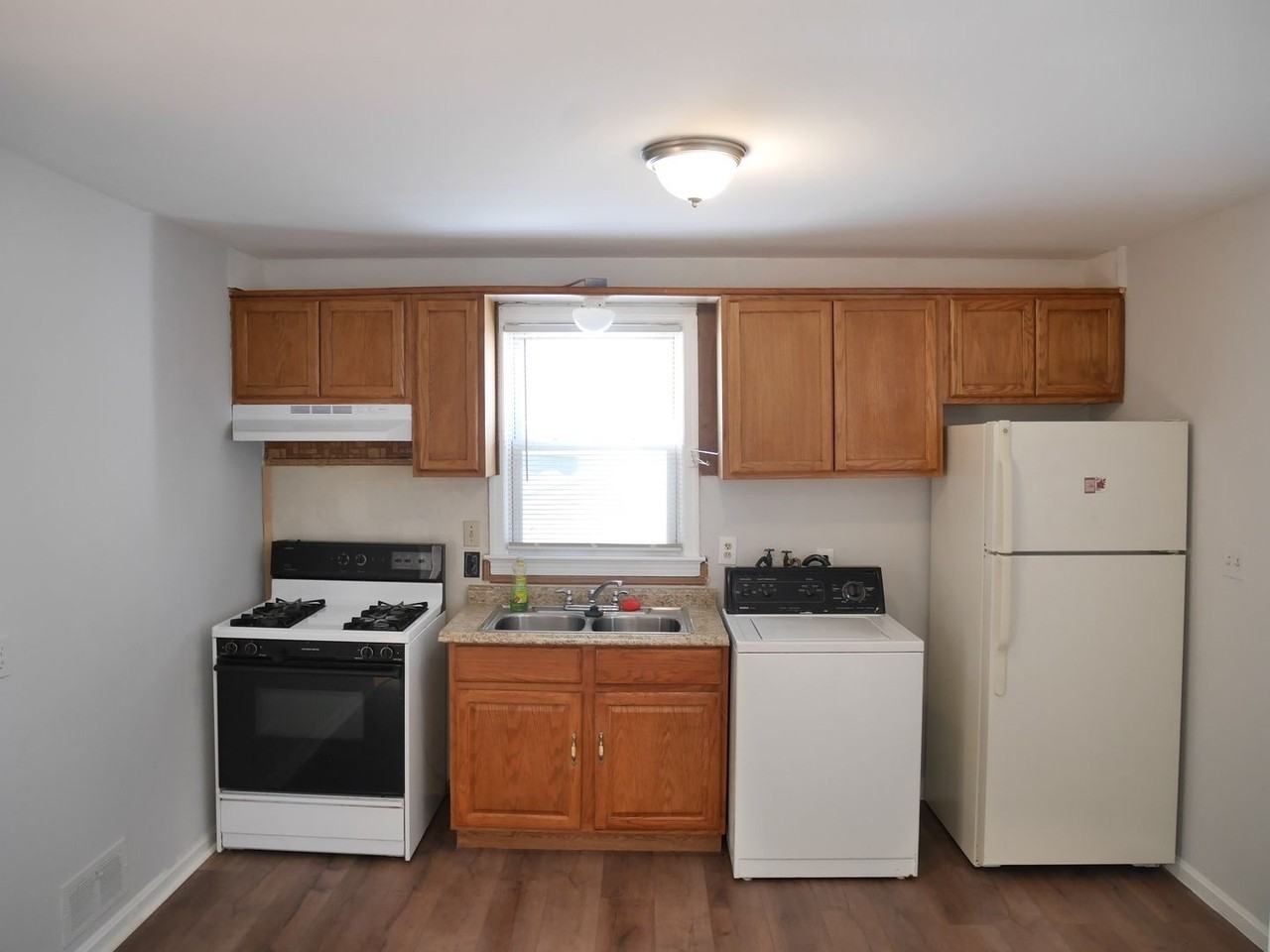 5722 Eagle St - Photo 3 of 20