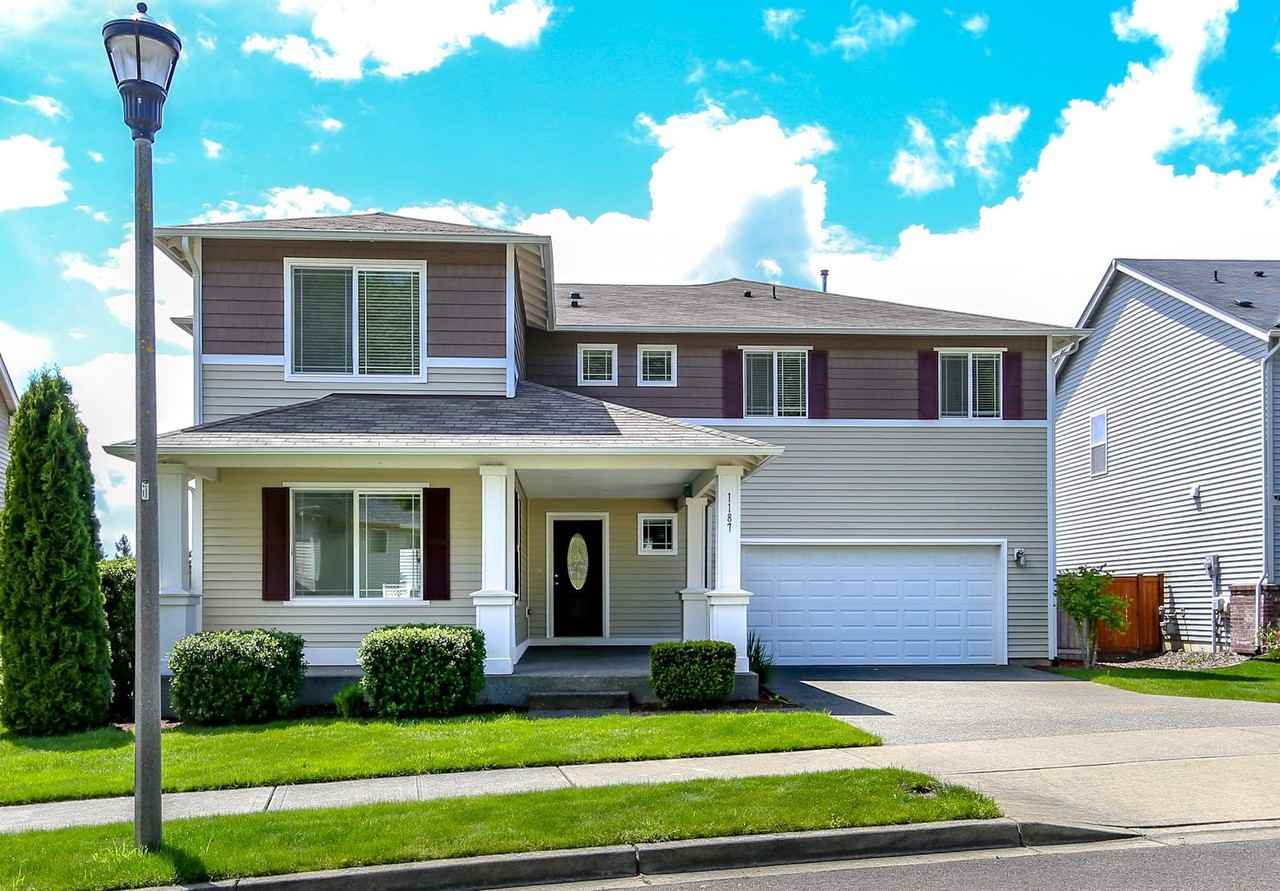 1187 Swan Loop - Photo 4 of 43