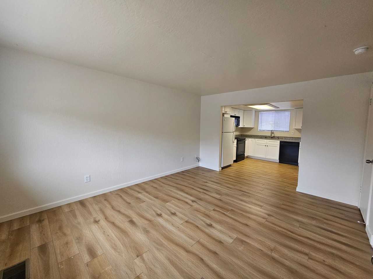 3621 Gypsum Rd - Photo 2 of 10