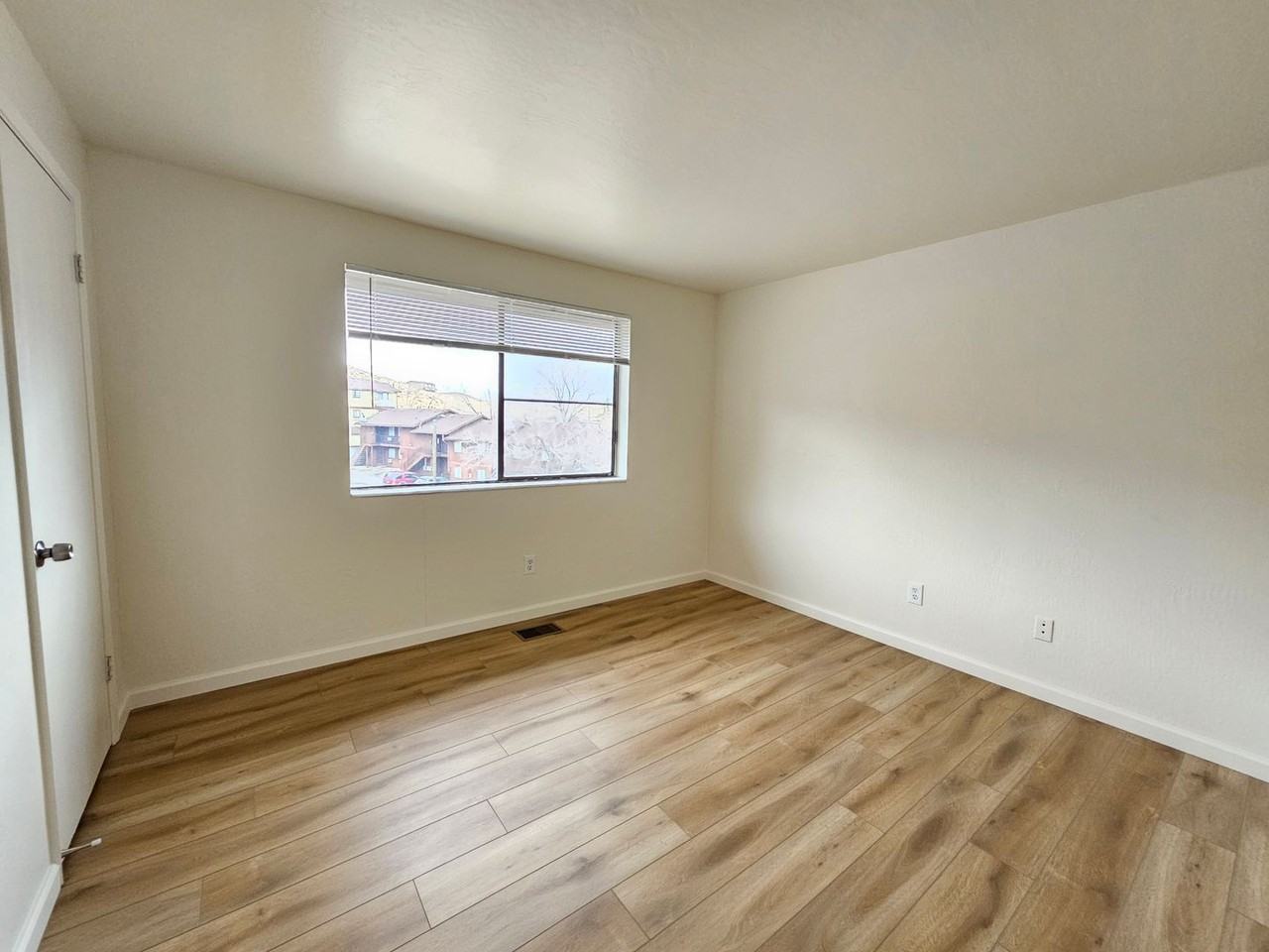 3621 Gypsum Rd - Photo 6 of 10