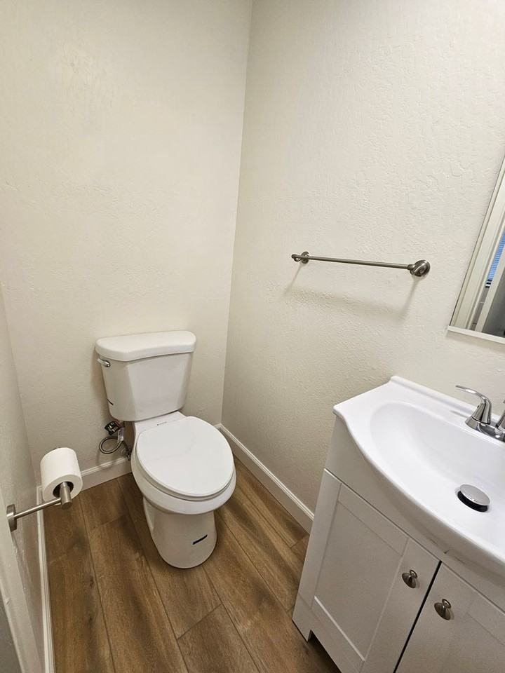 3621 Gypsum Rd - Photo 7 of 10