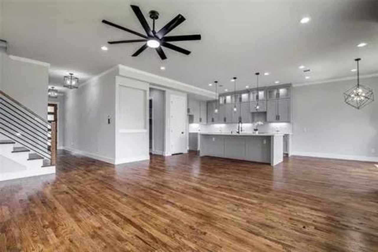 1702 Seevers Ave - Photo 3 of 24