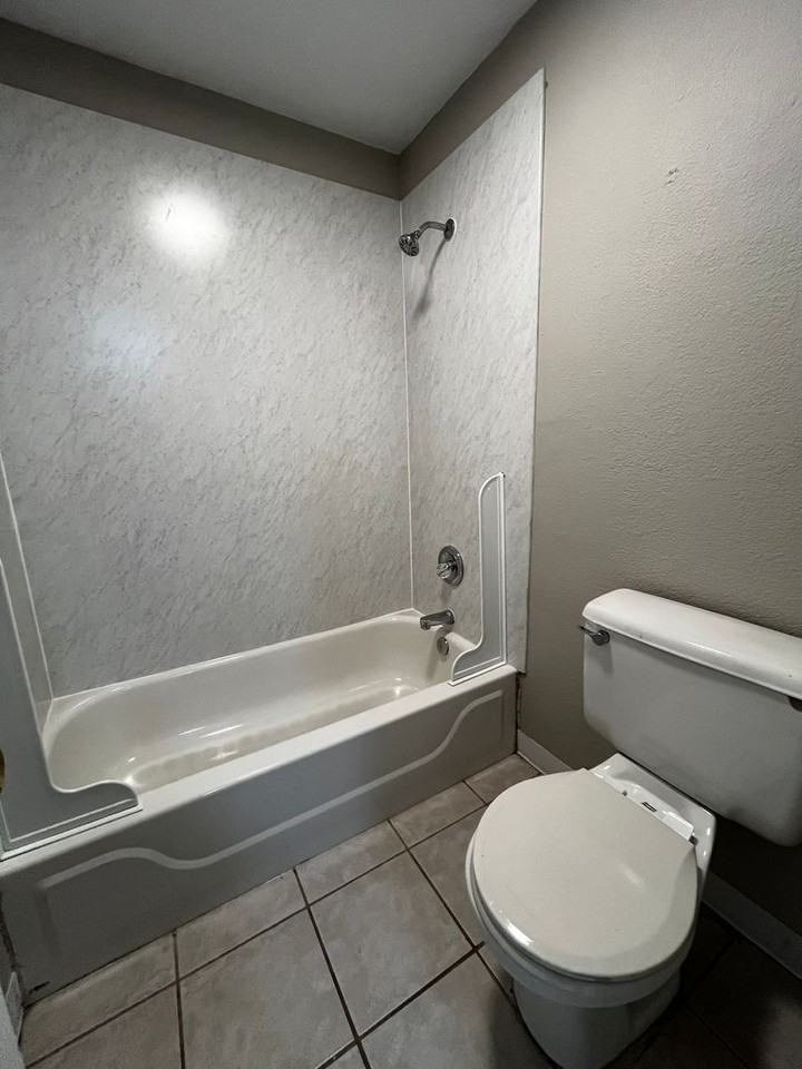 2375 S Linden Ct #112S - Photo 5 of 10