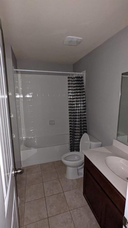 2544 Saldana Dr - Photo 7 of 38