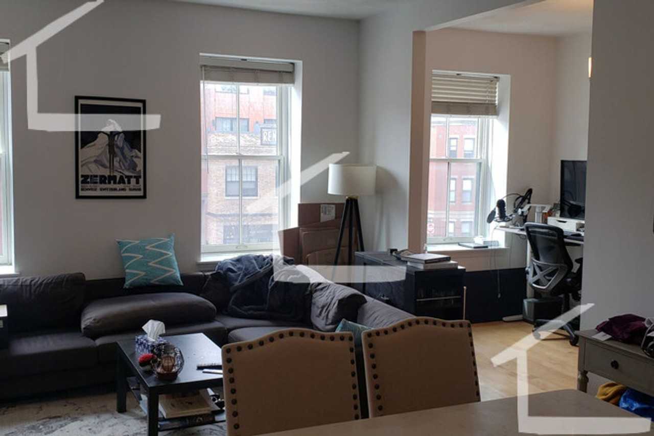 664 Massachusetts Ave - Photo 4 of 7