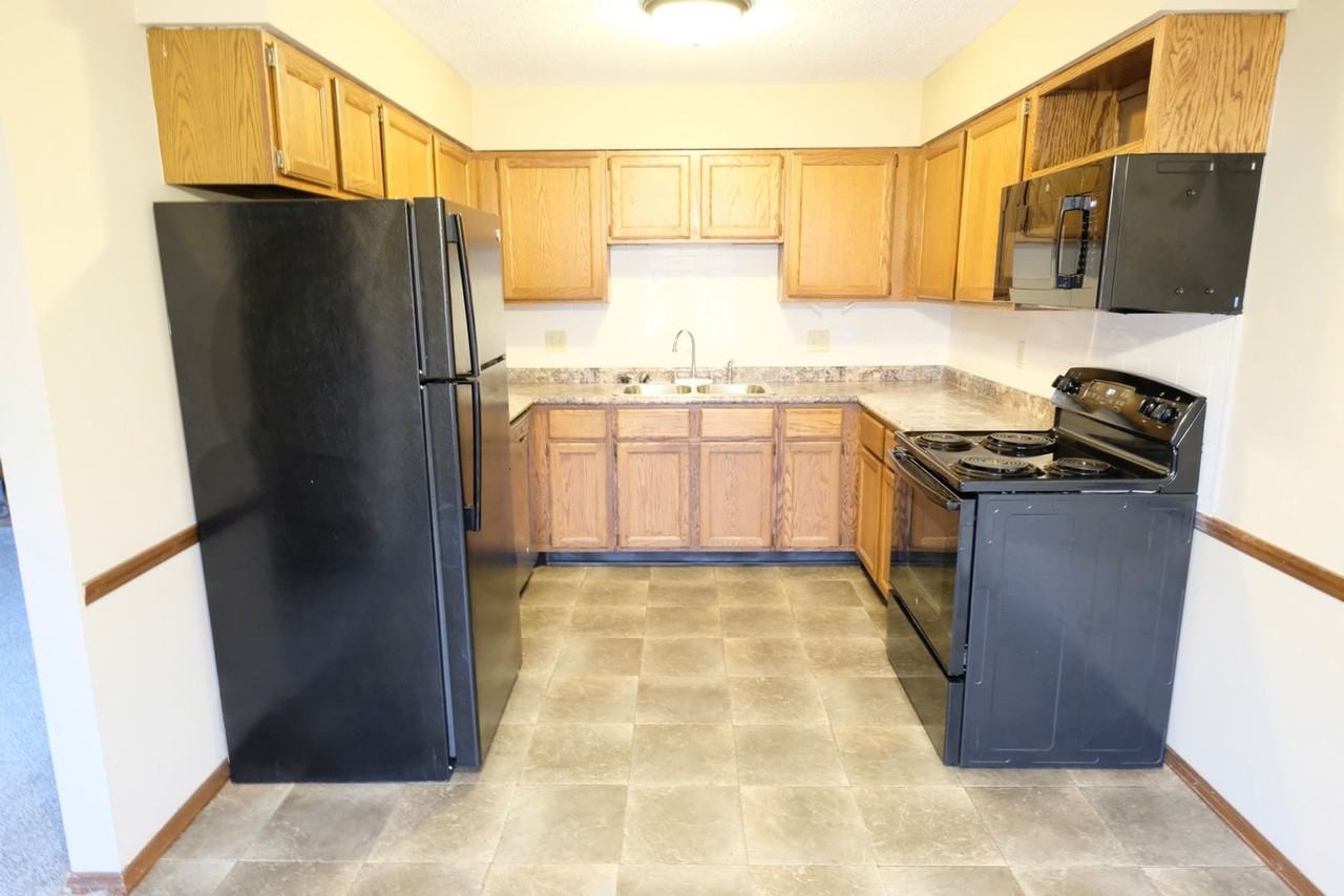 2010 Tracy Dr #3 - Photo 6 of 9