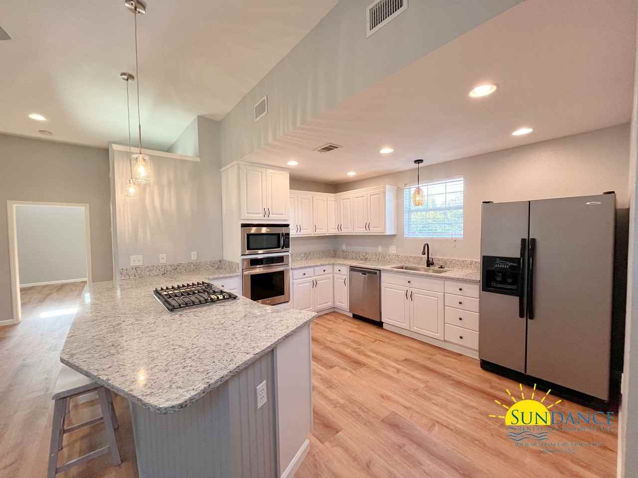 315 Reynolds Ave - Photo 3 of 20