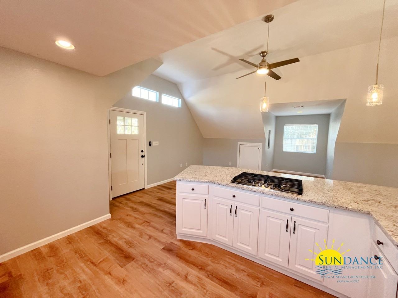 315 Reynolds Ave - Photo 7 of 20