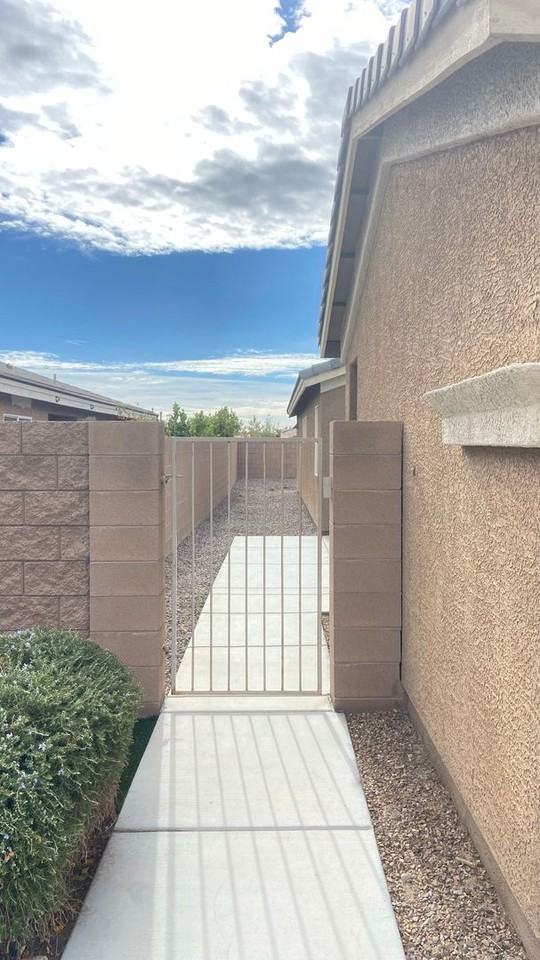 7821 Barntucket Ave - Photo 4 of 22