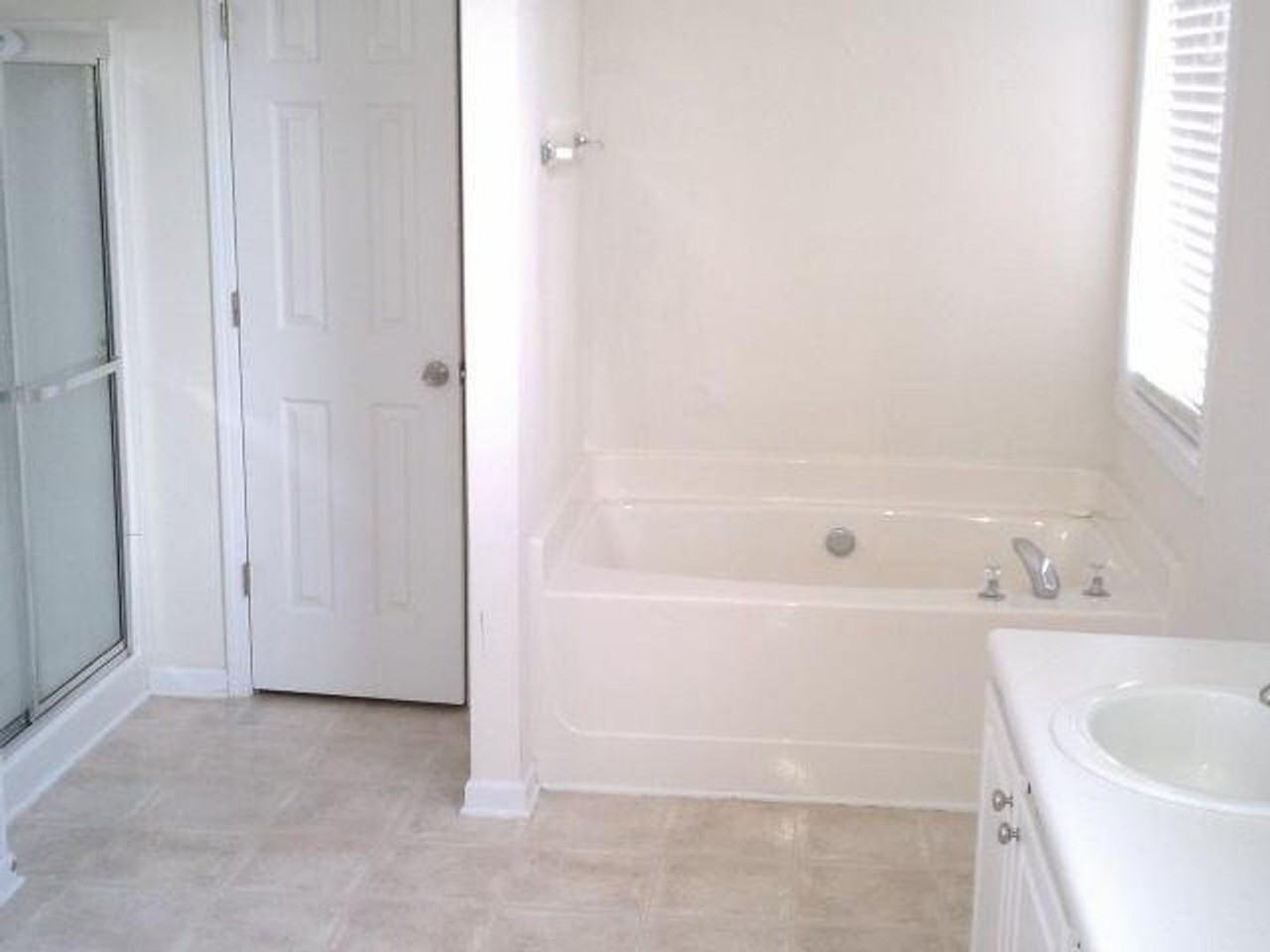 171 Lake Cove Approach - Photo 3 of 21