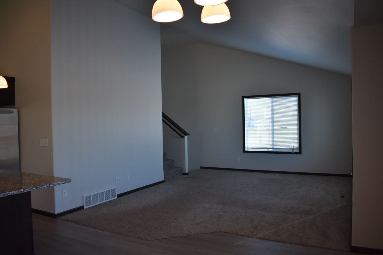 4556 12th St S - Photo 6 of 8