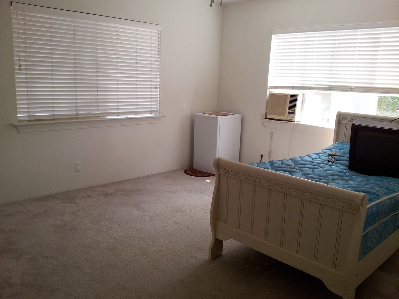 92-106 92-106 Manauea Pl.-small studio - r1017 - Photo 2 of 6