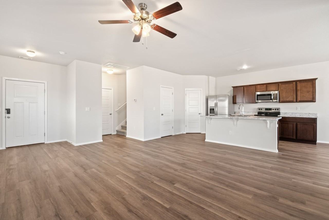 3301 Gulley Ln - Photo 6 of 30