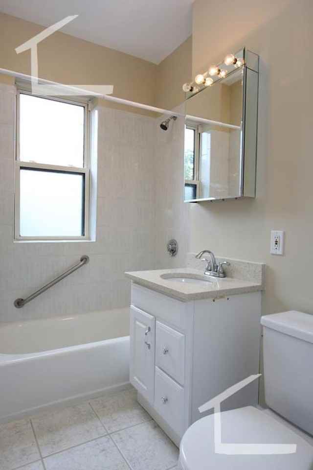 1097 Boylston St - Photo 2 of 9
