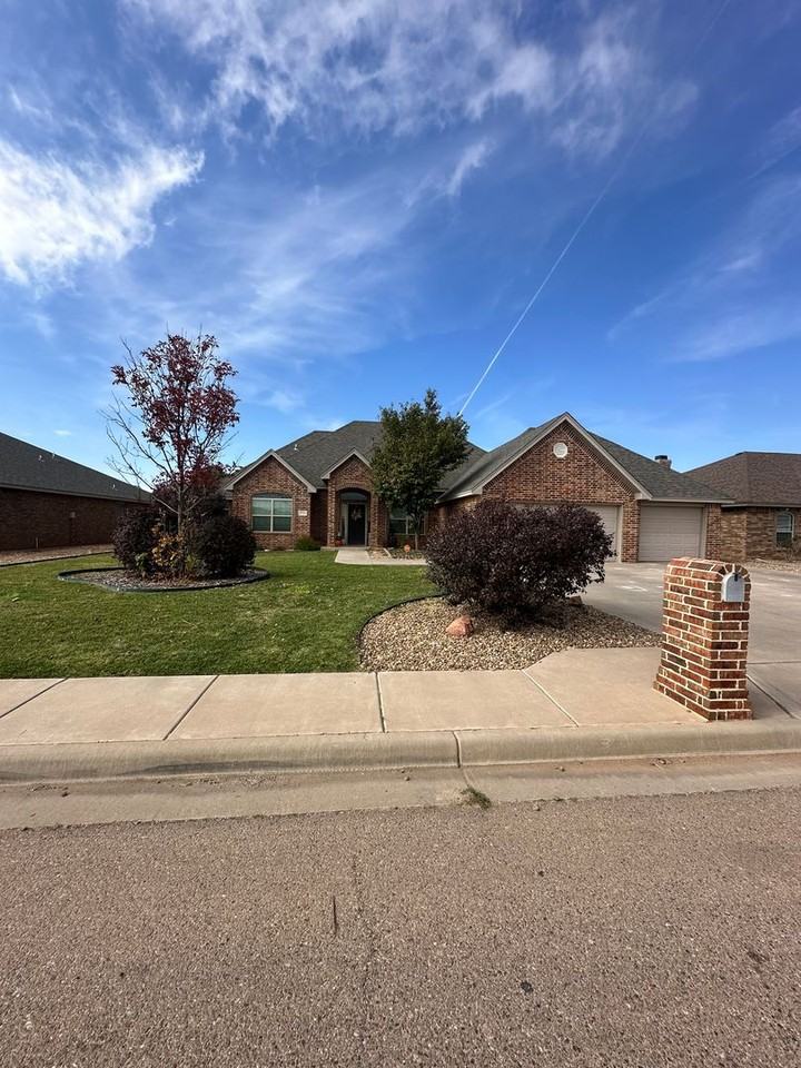 3724 Woodlark Rd - Photo 2 of 48