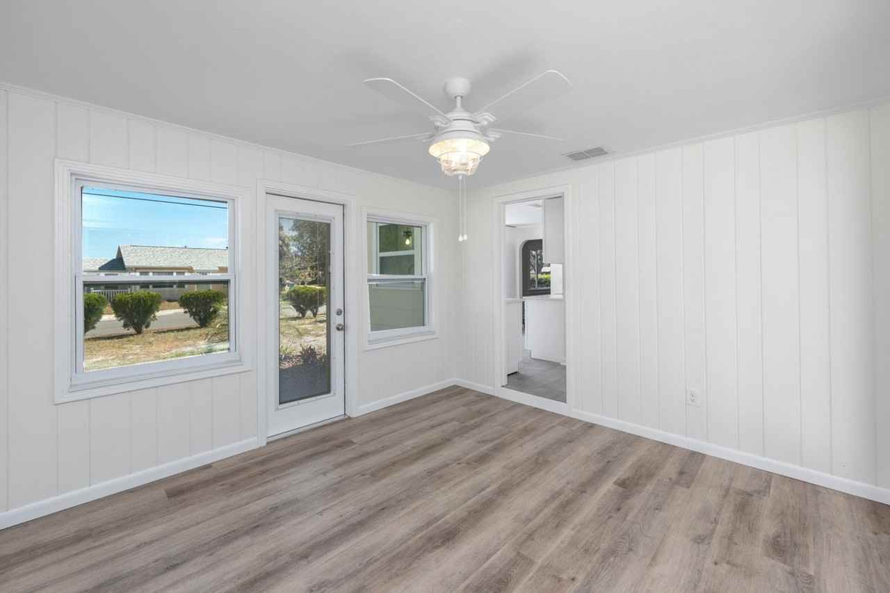 14744 Sunset Dr - Photo 7 of 19