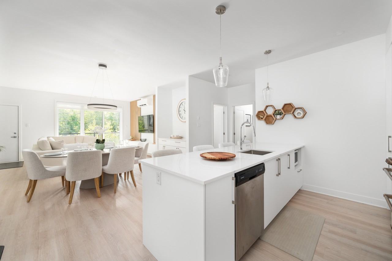 13575 Rue du Médoc #104 - Photo 2 of 31