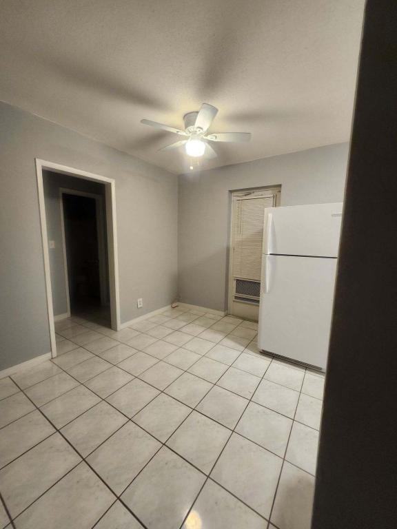 2917 Middle River Dr - Photo 5 of 5