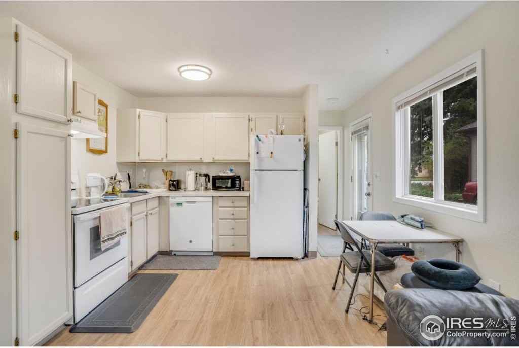 1031 E 4th St - Photo 2 of 15