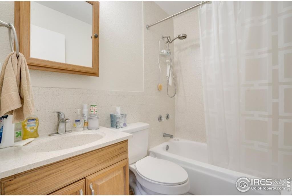 1031 E 4th St - Photo 3 of 15