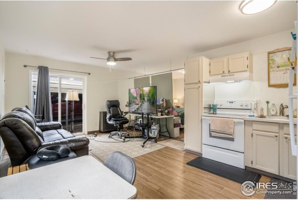 1031 E 4th St - Photo 5 of 15