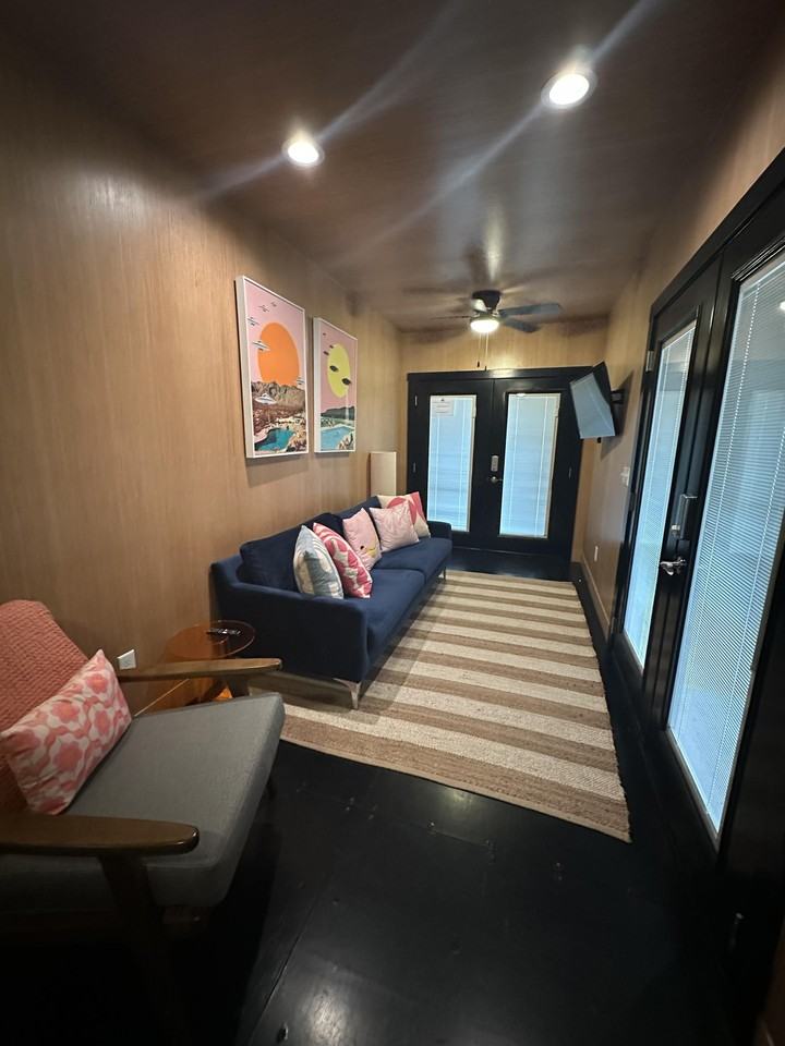 1004 W Hill St #C - Photo 2 of 16