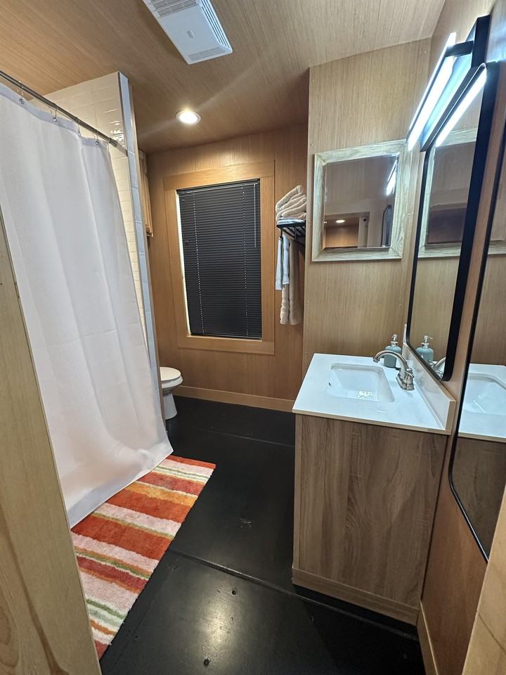 1004 W Hill St #C - Photo 5 of 16