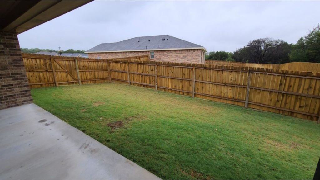 1424 Dryden Ave - Photo 6 of 10