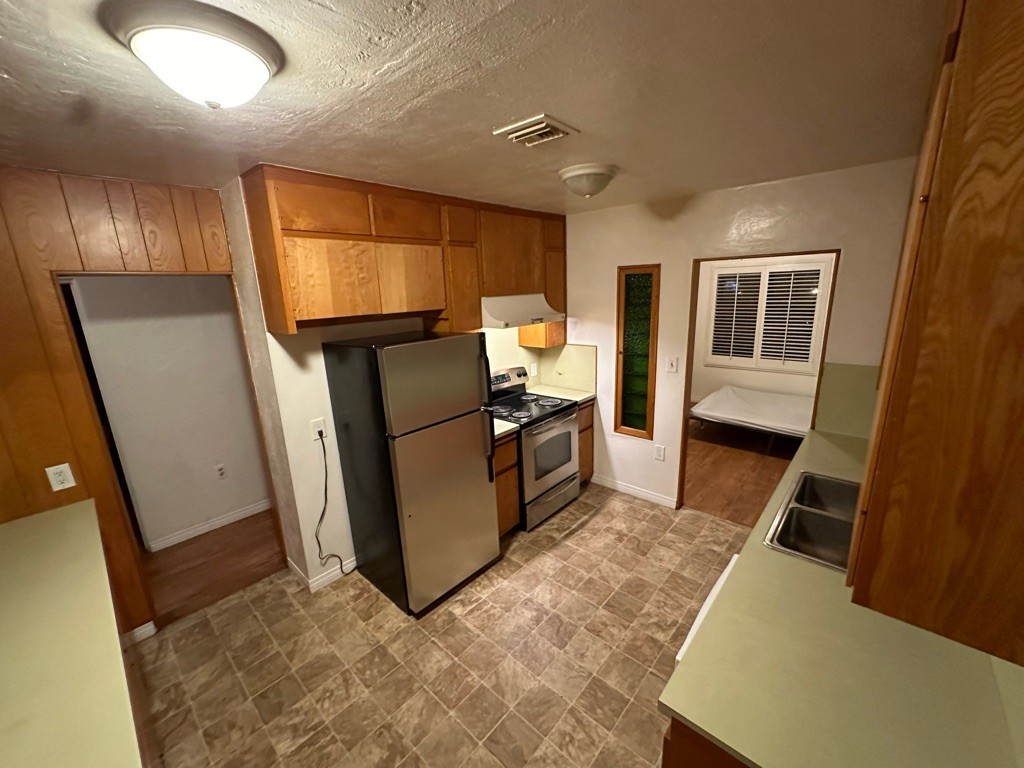 4434 51st St #4436 - Photo 2 of 11