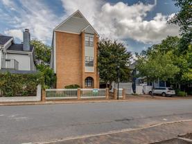 406 W 9th St Apt 204 - Photo 1 of 1