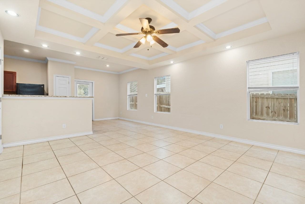 4917 Appleseed Ct - Photo 5 of 23