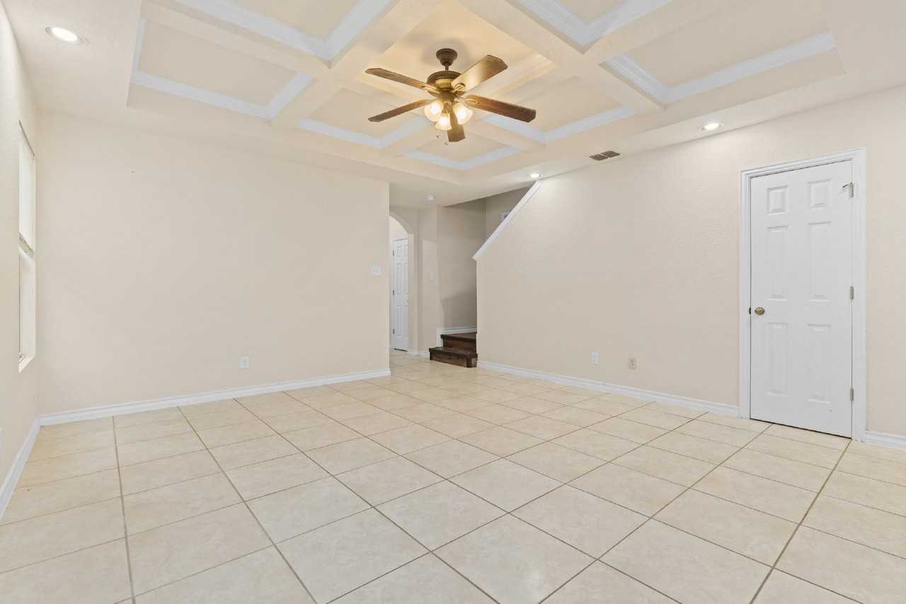 4917 Appleseed Ct - Photo 7 of 23