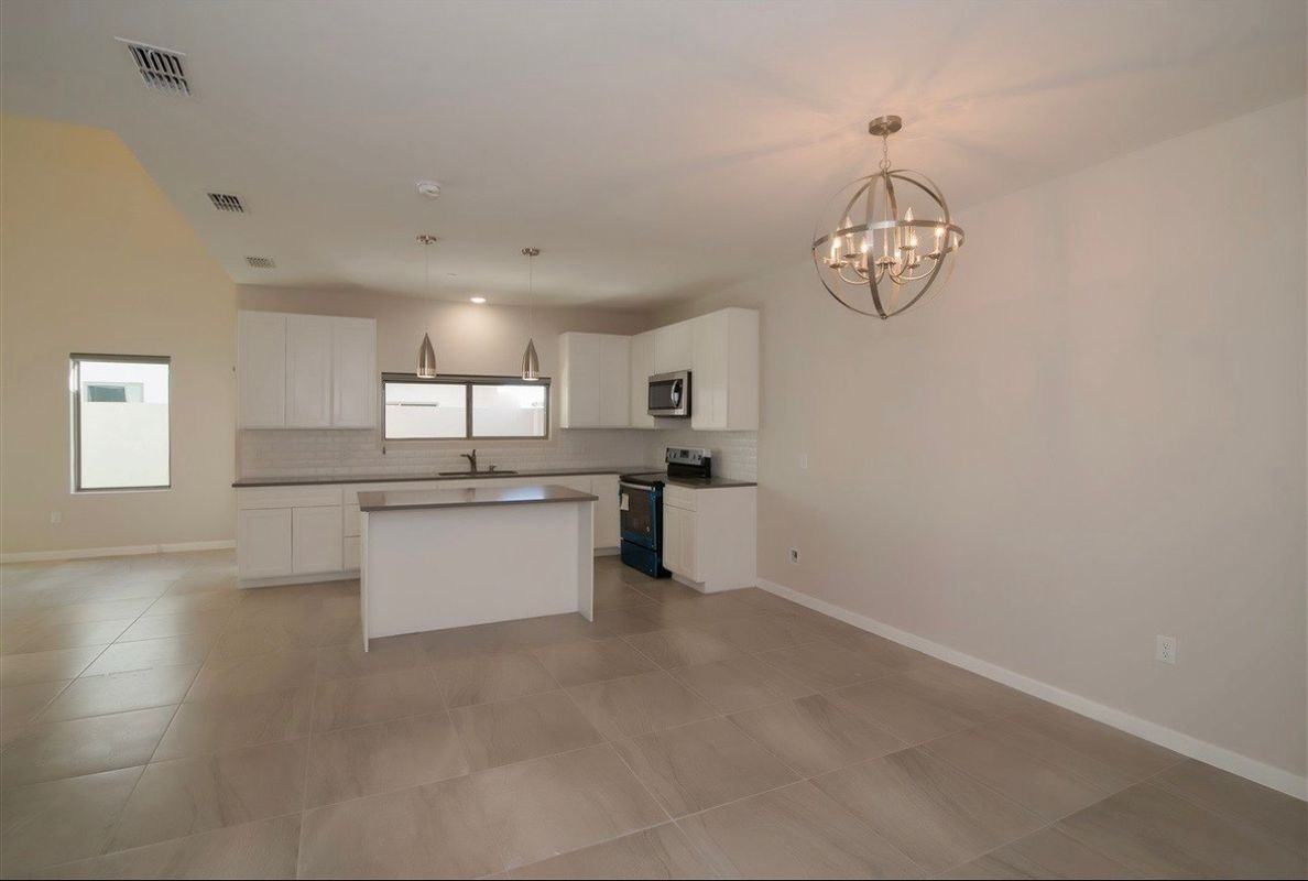 10902 International Blvd - Photo 2 of 14