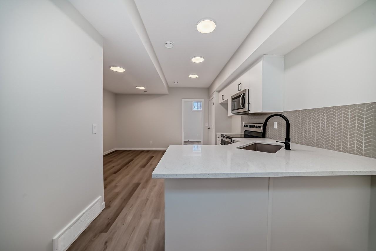 1054 Mahogany Boulevard Southeast - Photo 3 of 9