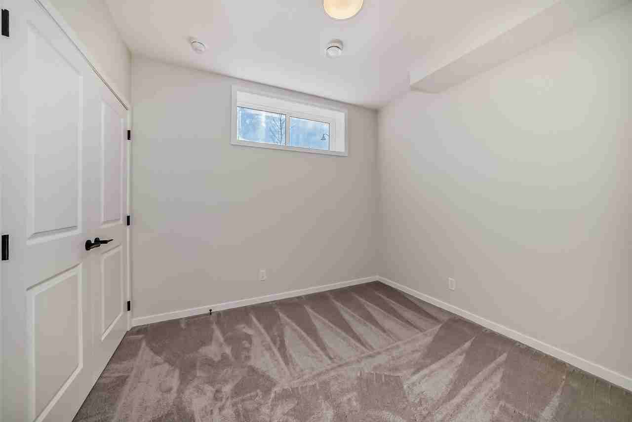 1054 Mahogany Boulevard Southeast - Photo 4 of 9