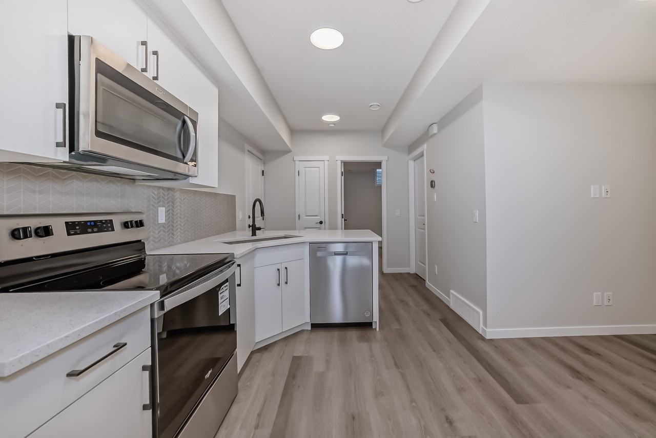 1054 Mahogany Boulevard Southeast - Photo 5 of 9