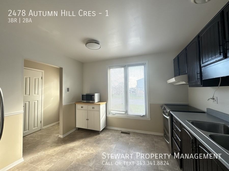 2478 Autumn Hill Cres #1 - Photo 3 of 13